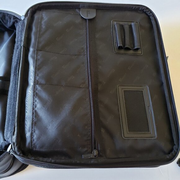 Targus Black Laptop Bag with Multi Compartments with Shoulder Strap - Picture 8 of 10